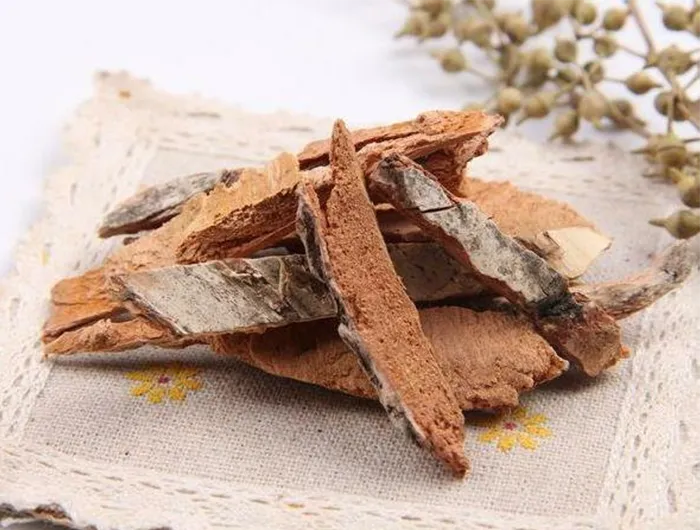 yohimbe bark extract, source of yohimbine hydrochloride